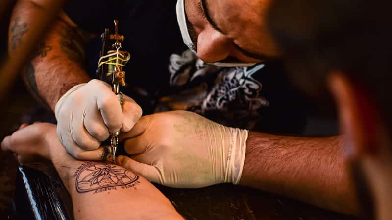 Quanto custa fazer uma tatuagem no Brasil?