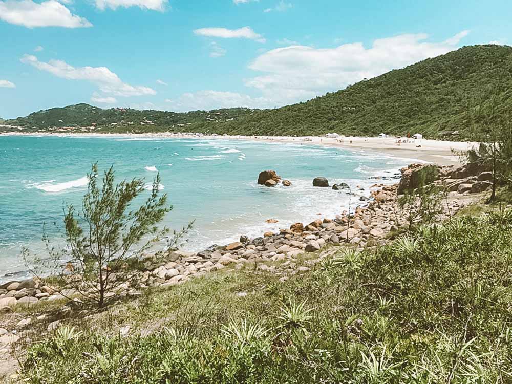 Como visitar a Praia do Rosa em Santa Catarina?